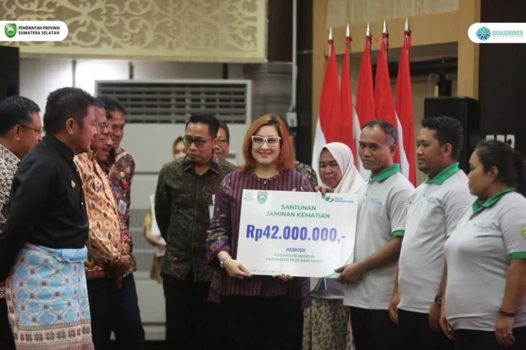 BPJS Ketenagakerjaan Beri Santunan Rp 380 Juta Kepada Ahli Waris Pekerja Sawit di Sumsel