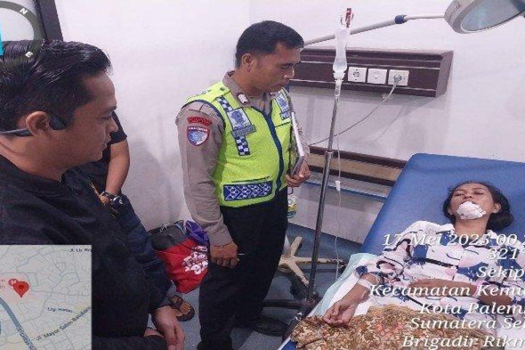 Ambulans Tabrakan dengan Truk Fuso di Jalintim Palembang-Betung, Tiga Orang Alami Luka Serius