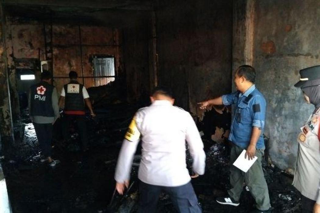 Ruko Tempat Refleksi di Jalan Alamsyah Ratu Prawiranegara Palembang Terbakar, Diduga Akibat Korsleting Listrik
